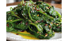 Garlic Butter Sautéed Spinach 